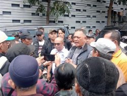 Ribuan Pedagang Bandung Geruduk Kantor Perumda Pasar Juara, Desak Pembatalan Revitalisasi Pasar Ciroyom