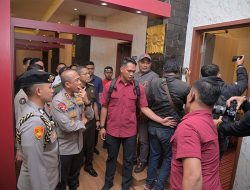 Bersama Forkopimda, Kapolda Jabar Perlihatkan Lokasi Judi Kasino Berkedok Tempat Futsal dan Biliard di Bandung