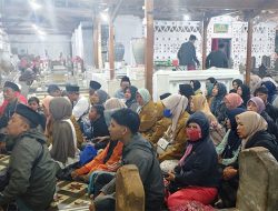 Akhiri Liburan Akhir Tahun Pelajaran, Guru MI Kec Larangan Ziarah ke Makam Aulia