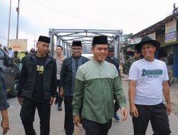 Tinjau Progres Jembatan Dayeuhkolot, Kang DS Imbau Warga Bersabar Selama Perbaikan