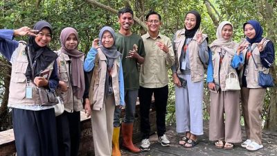 Keren! Mahasiswa UIN Gus Dur Ikut Gerakan Pemuda Atasi Sampah di Pekalongan