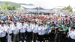 11 Ribu Guru Meriahkan Fun Walk HUT ke-80 PGRI dan HGN 2025 di Kamojang