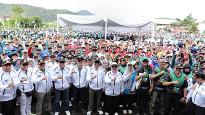 11 Ribu Guru Meriahkan Fun Walk HUT ke-80 PGRI dan HGN 2025 di Kamojang